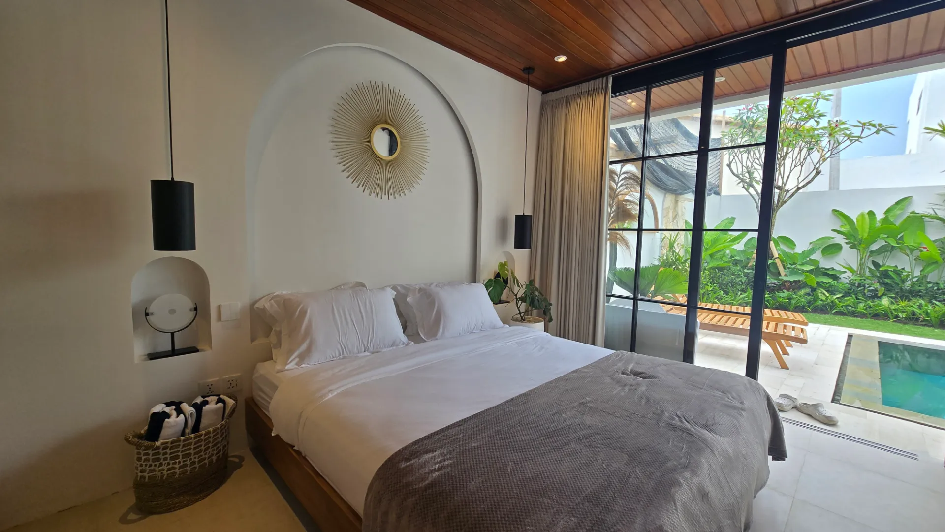 Villa For Rent 3 Bed In PererenanBadung Bali EK-3748 — image 3