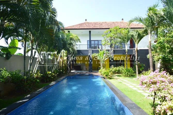3BR Villa For Rent At Central Oberoi | AR 175