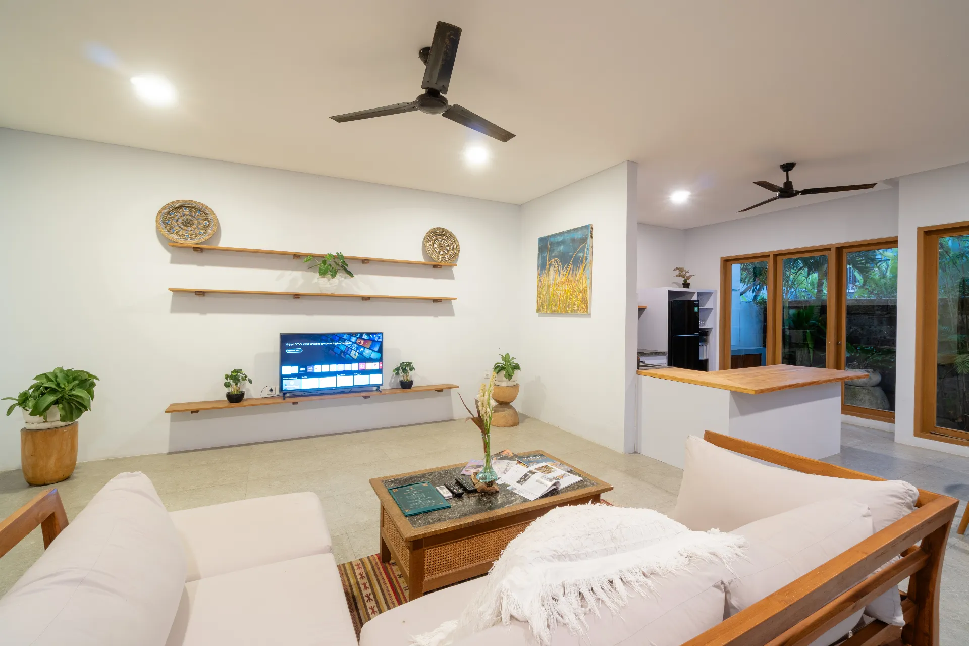 3 BEDROOMS VILLA FOR RENT & FREEHOLD SALE -YO193 — image 1