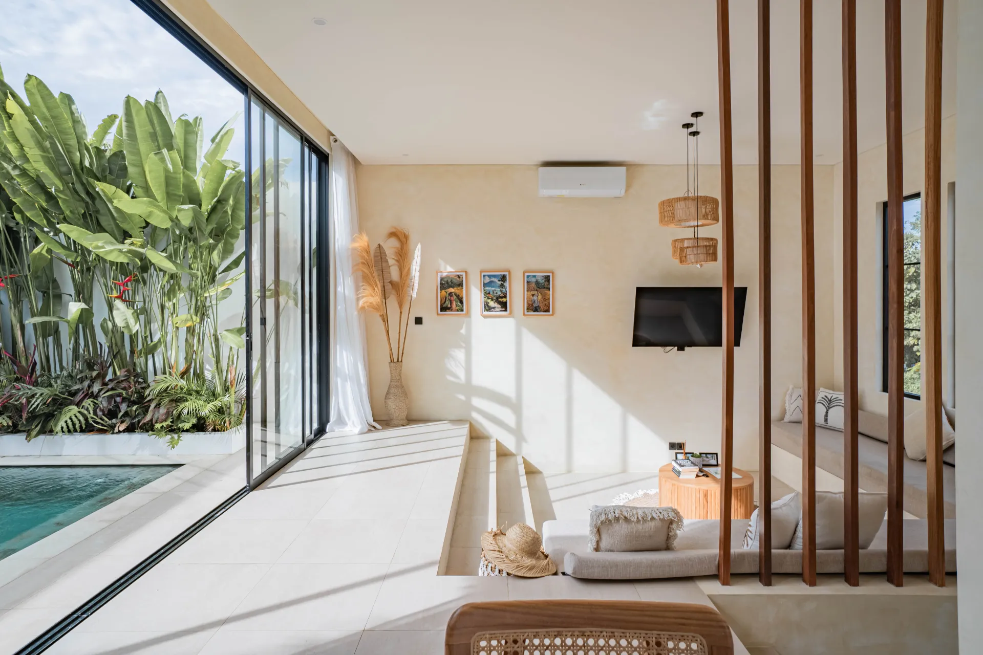 Designer Villa with Infinity Pool • Near Dreamland