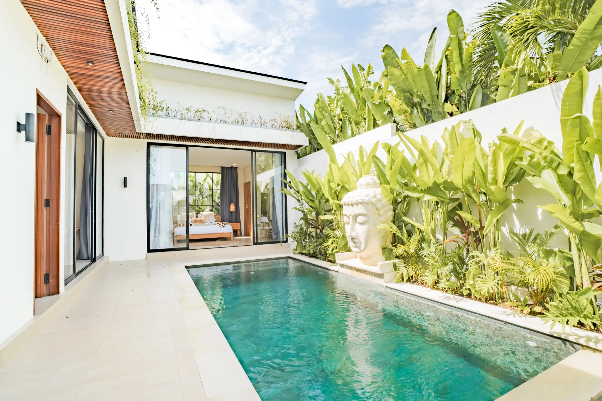 Private Infinity Pool Villa • Near Dreamland Beach — image 2