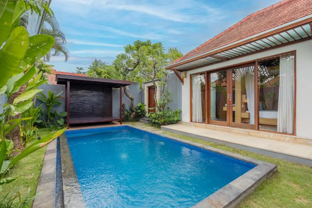 3 BR VILLA IN SANUR - WEST SIDE — image 2