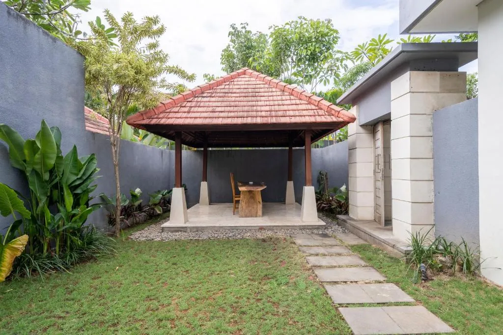 3 BR VILLA IN SANUR - WEST SIDE — image 4