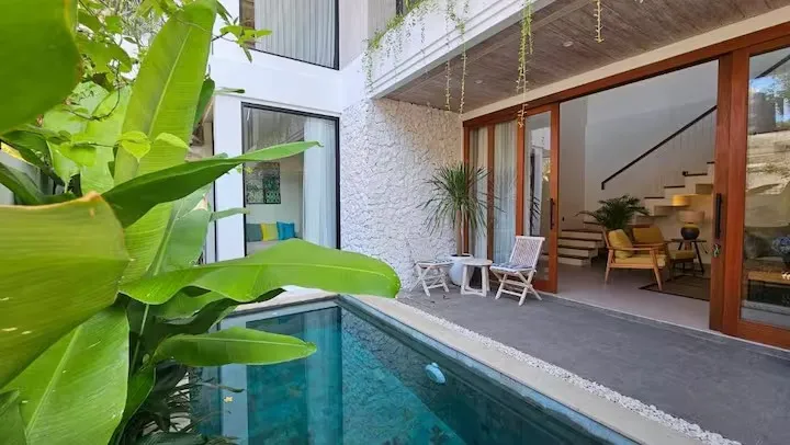 3 BR VILLA IN SANUR - BEACHSIDE