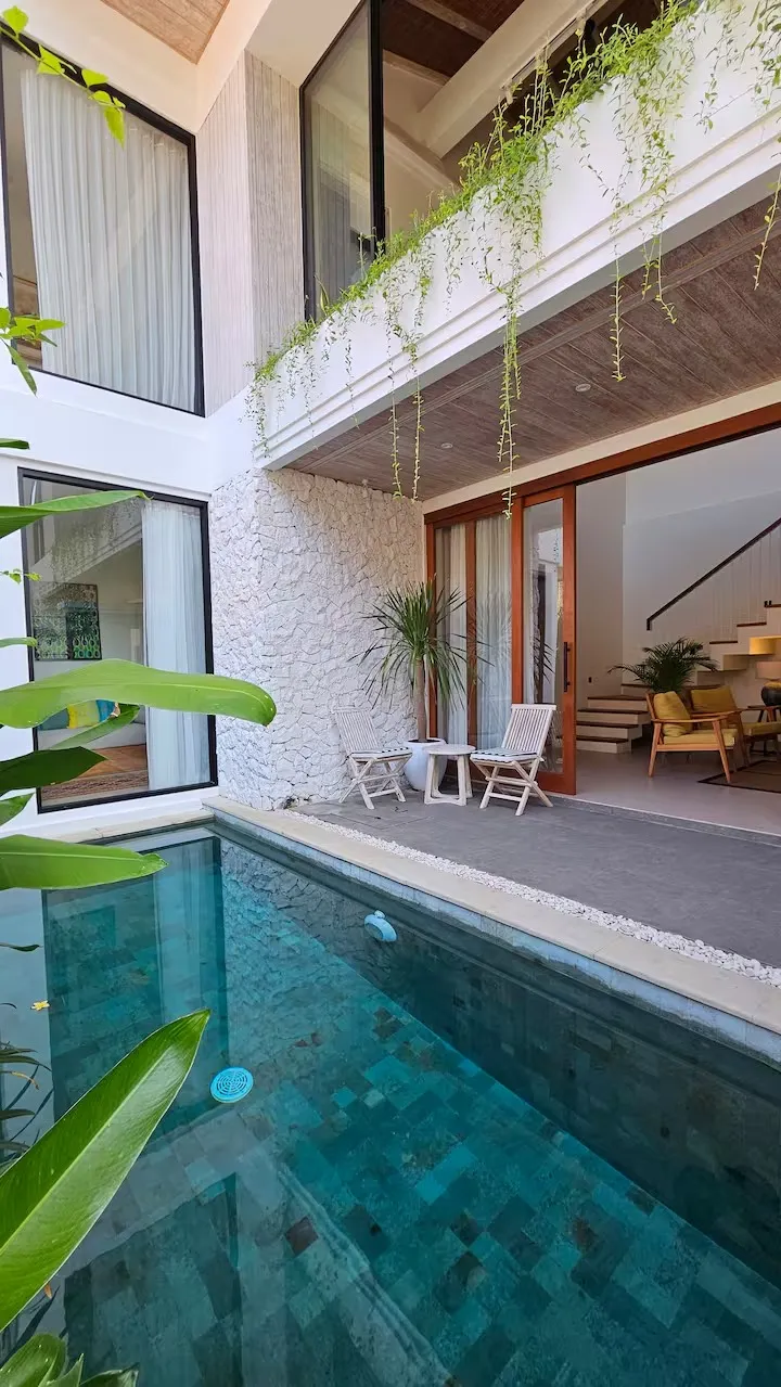 3 BR VILLA IN SANUR - BEACHSIDE — image 1