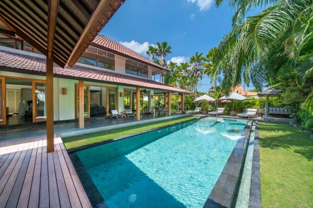 4 BR VILLA IN CANGGU — image 1