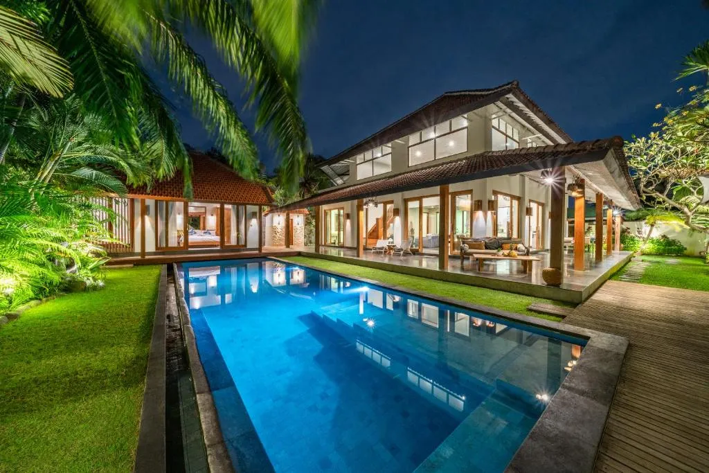 4 BR VILLA IN CANGGU — image 3