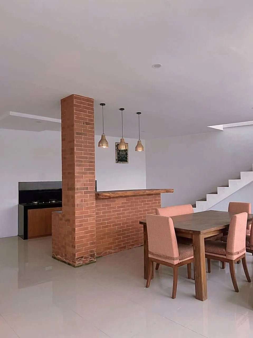 2BR VILLA MUNGGU — image 3