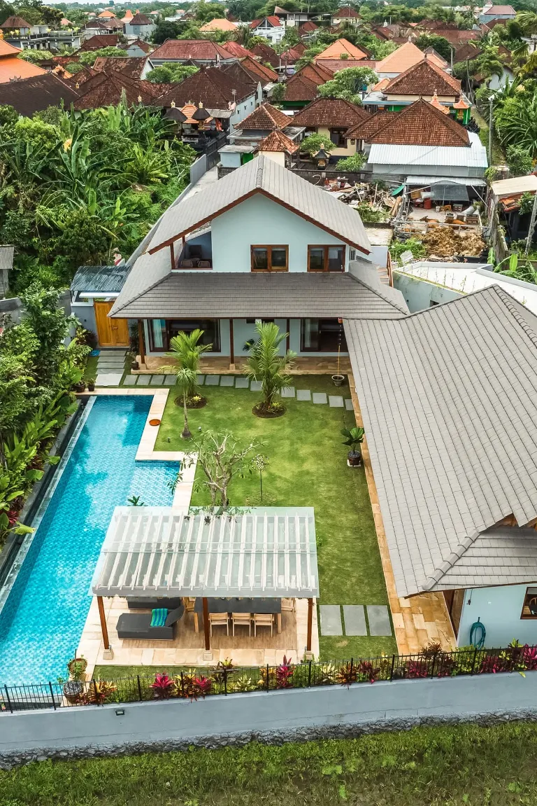4 BEDROOM VILLA IN CANGGU IDR 65 MILL/MONTH — image 2