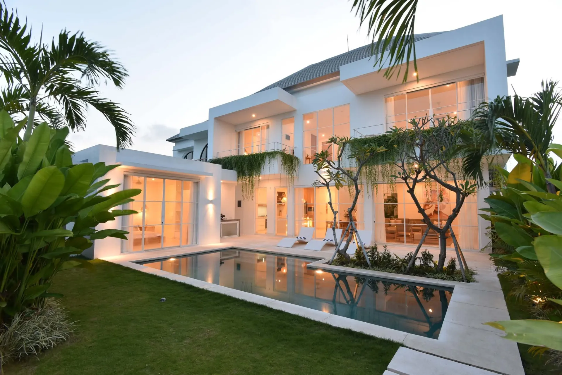 4 BEDROOM VILLA IN CANGGU IDR 75 MILL/MONTH — image 1
