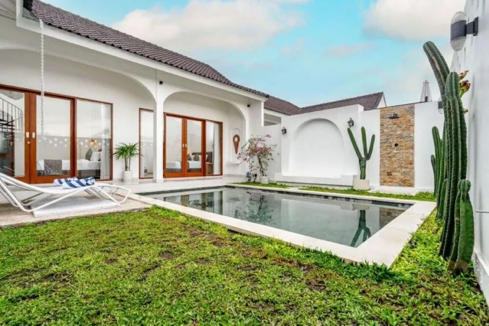 2 BR VILLA IN CEMAGI — image 2