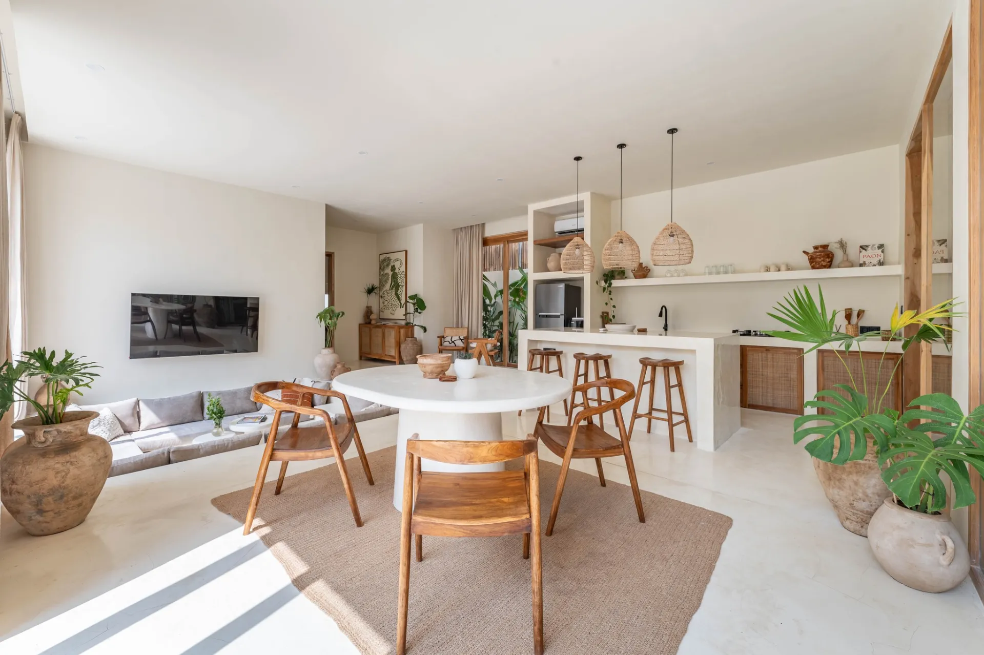 3 BR VILLA IN TUMBAK BAYUH – PET NOT ALLOWED — image 3