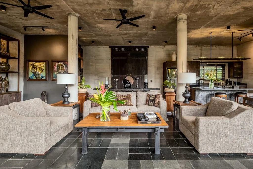 Brutalist Luxury 3BD Villa w/ Infinity Pool — image 3