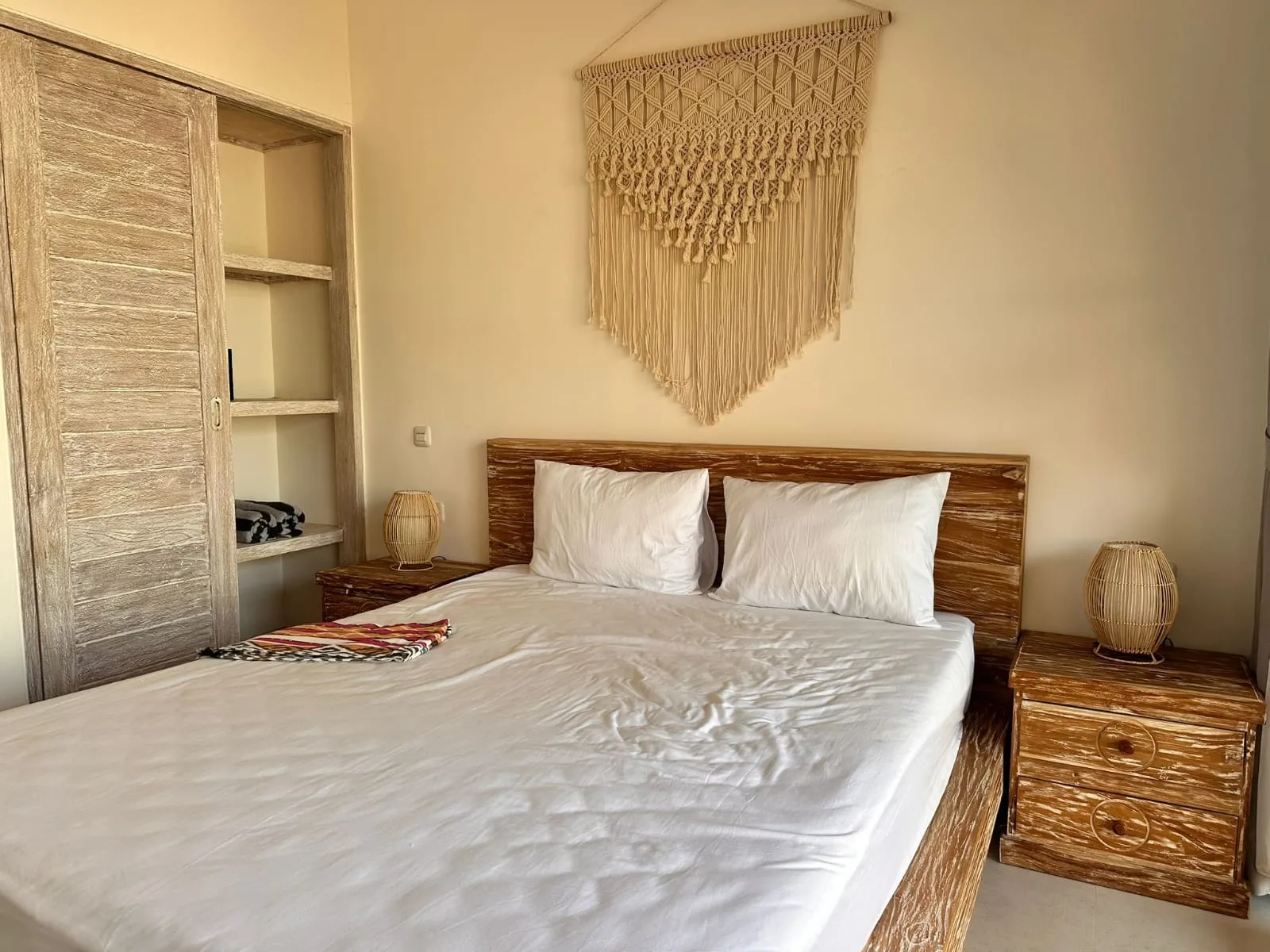 Villa Leasehold 22 Year 4 Bed In Kerobokan Bali KD-3850 — image 3