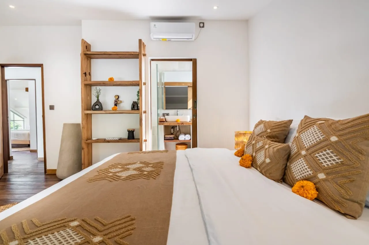 Villa For Rent 4 Bed In SeminyakBadung Bali EK-3853 — image 3