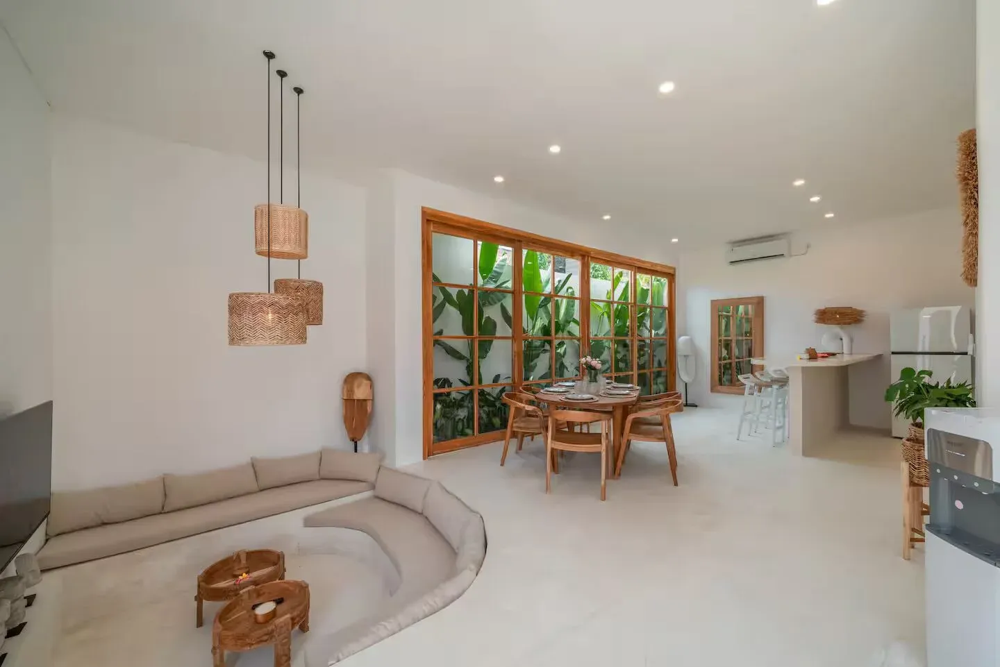 3 BEDROOMS VILLA IN CANGGU — image 1