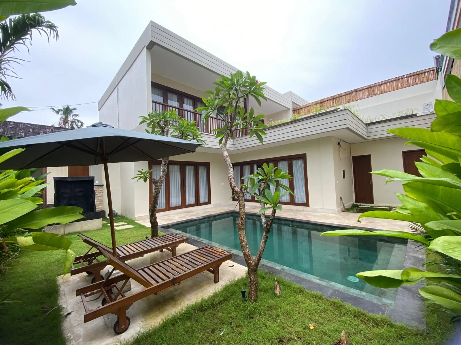 Villa For Rent 3 Bed In Umalas Kerobokan Bali KK-3854