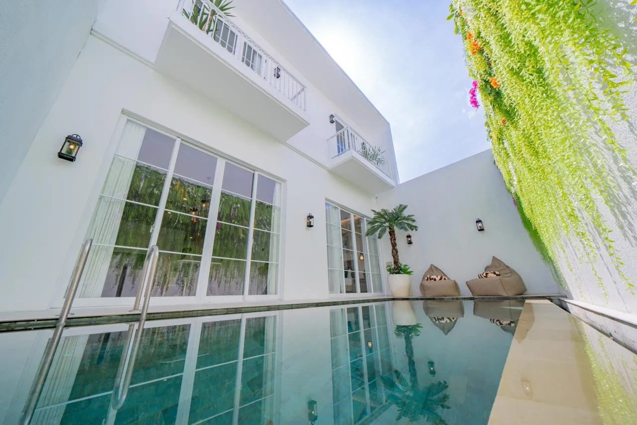 Brand New Modern 3 Bedroom Villa in Bumbak - Central Umalas for Yearly Rental