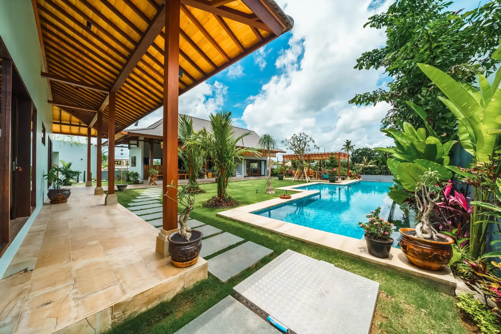4 BEDROOM VILLA IN CANGGU IDR 65 MILL/MONTH +62 821 2222 0001 — image 2