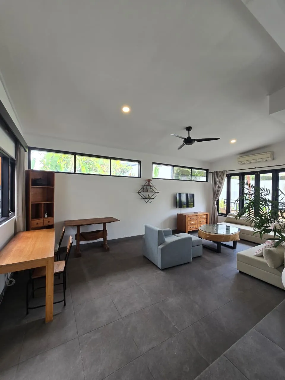 SPACIOUS 5-BEDROOM FAMILY VILLA IN PRIME UMALAS — image 2