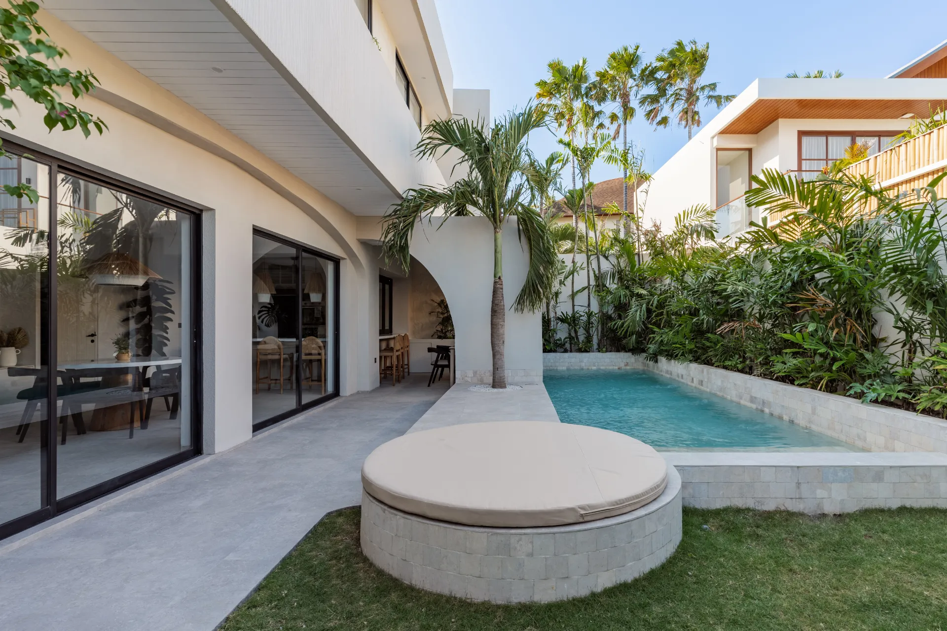 3 Bedroom Modern Villa - Bumbak Umalas