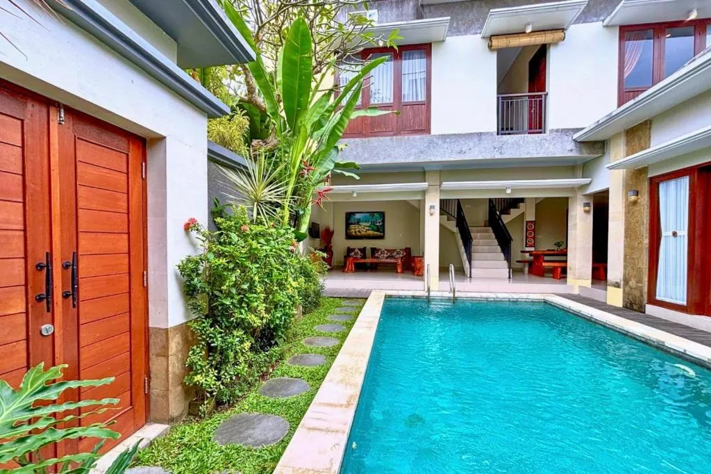 3 BR VILLA IN CANGGU — image 1