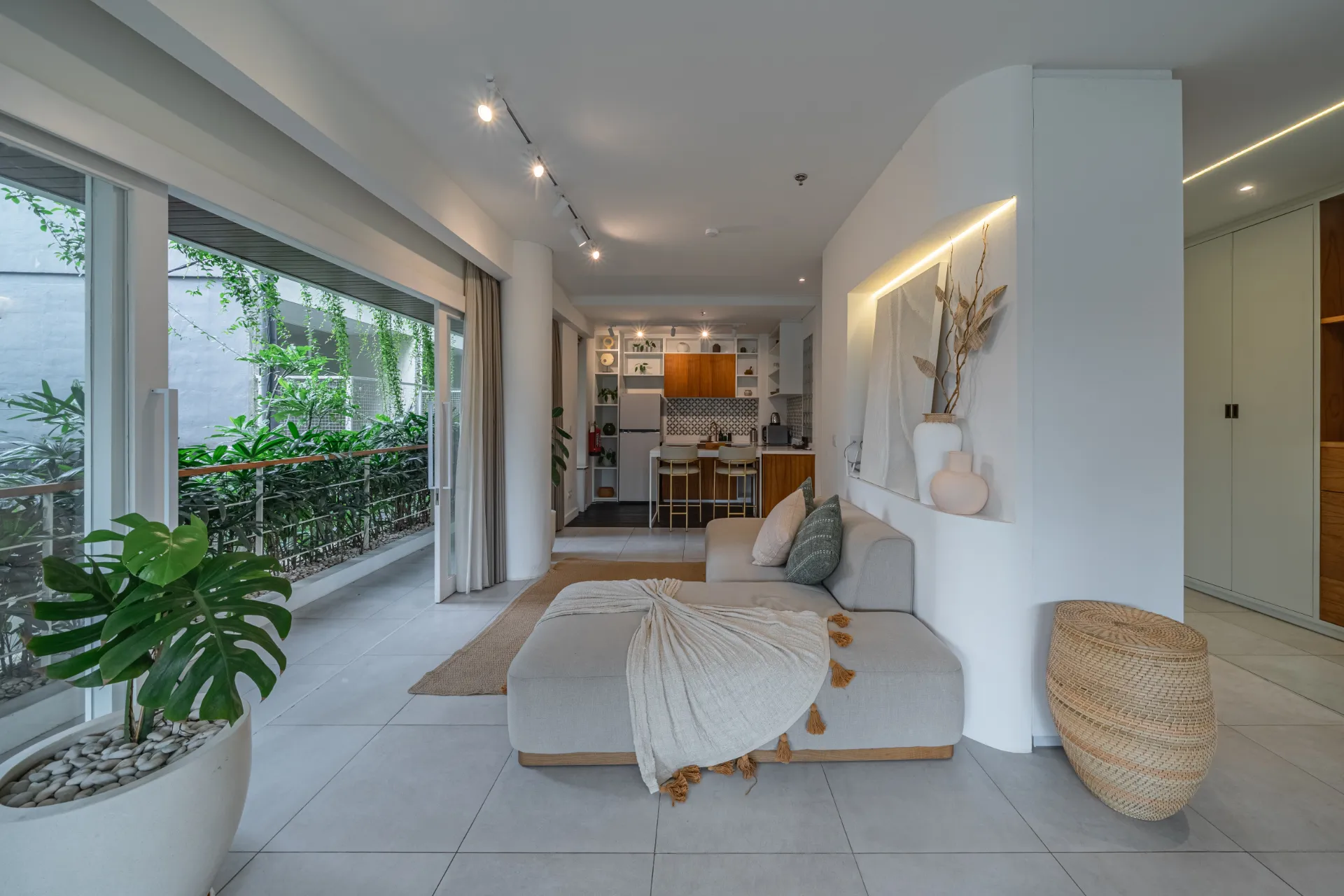 1BR The Cruise - Modern 1-Bedroom Apartment in Canggu!!