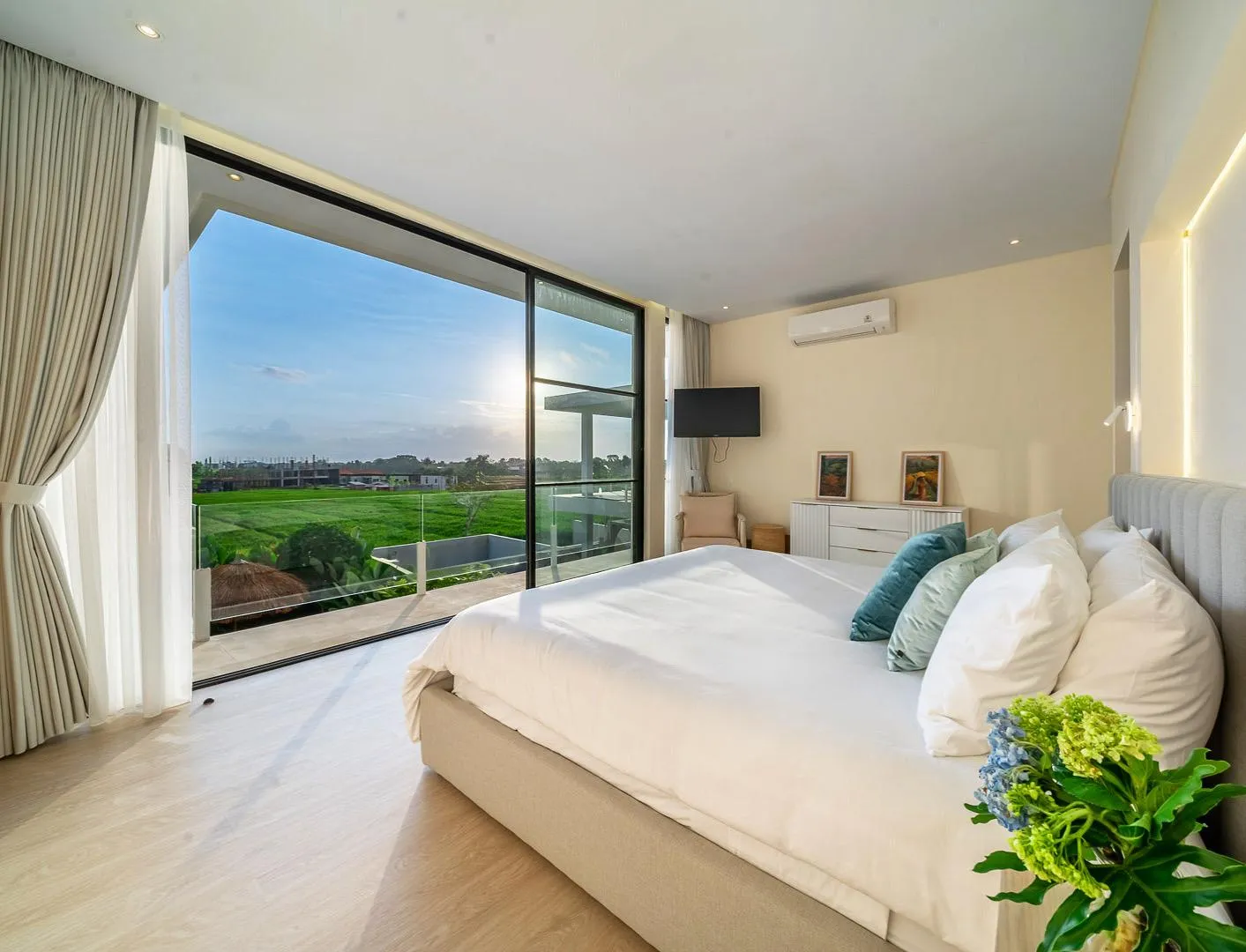 Villa NBW - Elegant Modern Villa in Babakan Canggu — image 1