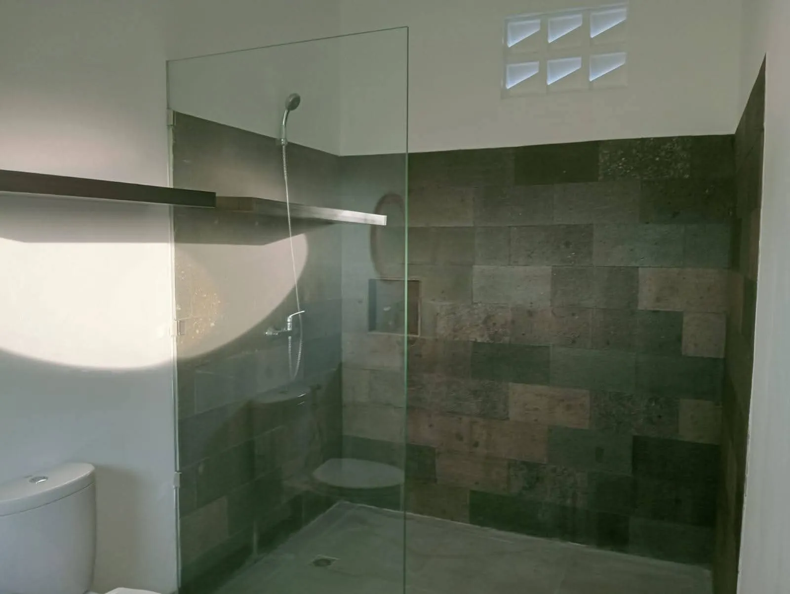 3BR Villa with Rooftop near Pererenan and Seseh — image 2