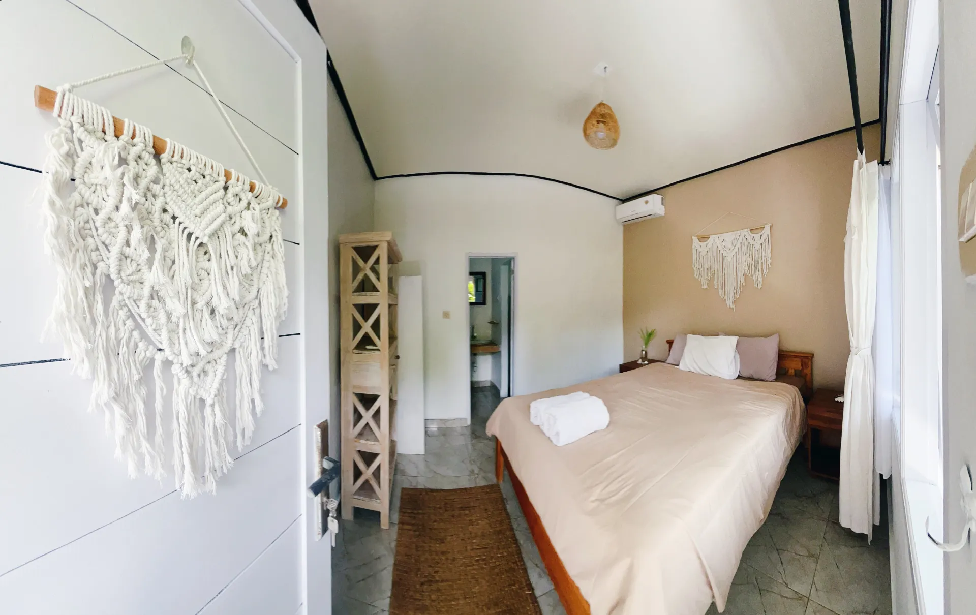 Private Tiny House for Rent in Pecatu