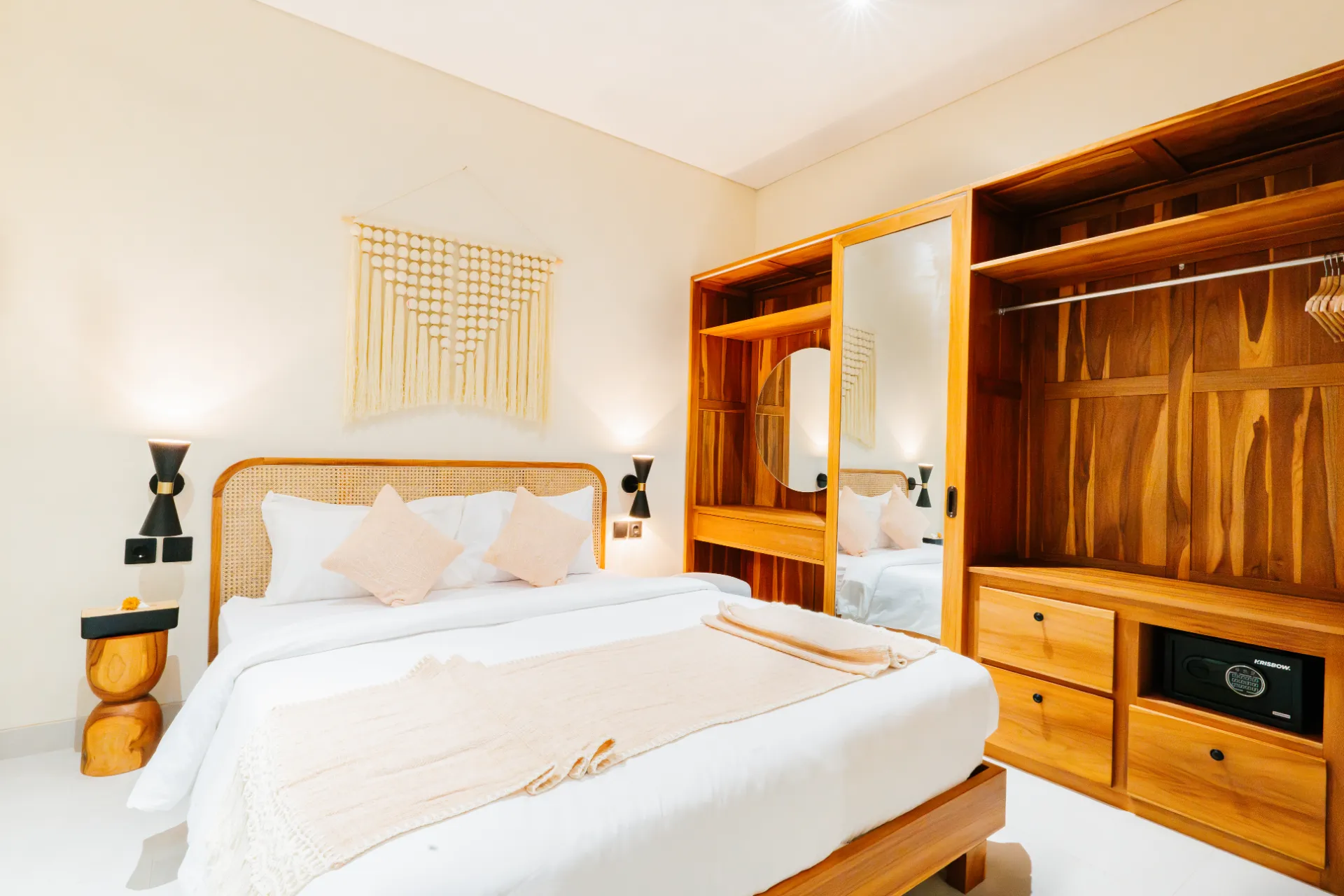 Uluwatu Escape: Beautiful 2BR Villa with Pool - Villa Casa Sonya — image 4