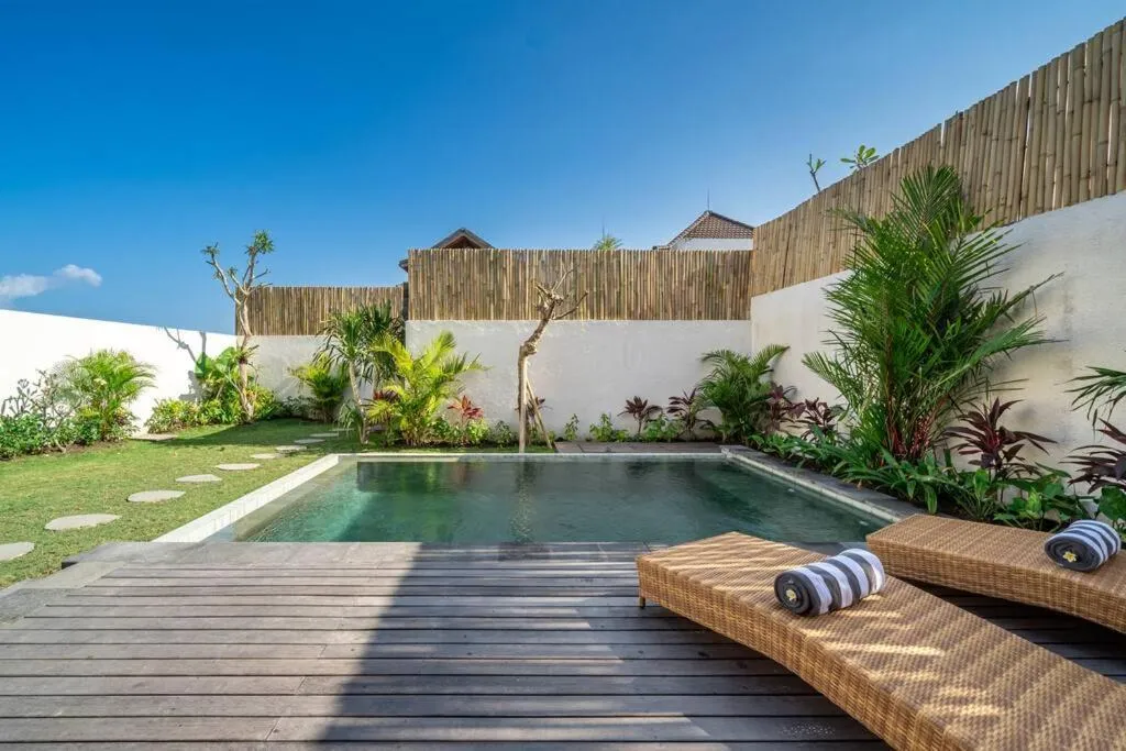 2 BR VILLA IN SESEH — image 3