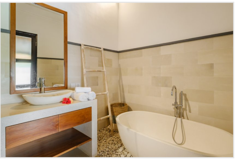 4 bedrooms villa available in the heart of Pererenan — image 3