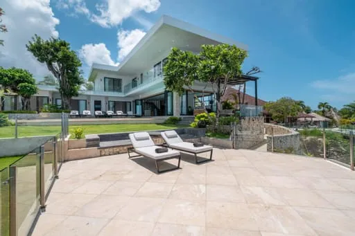 FOR RENT 5 BEDROOMS LUXURY VILLA IN PECATU — image 2