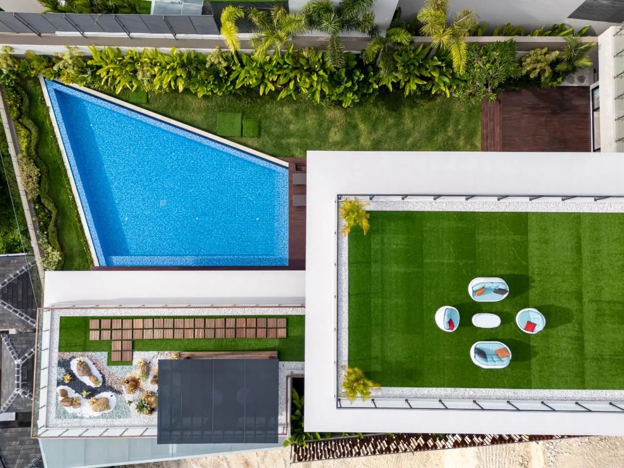AVAILABLE FOR SALE AND RENT 5 BEDROOMS LUXURY VILLA IN UNGASAN — image 3