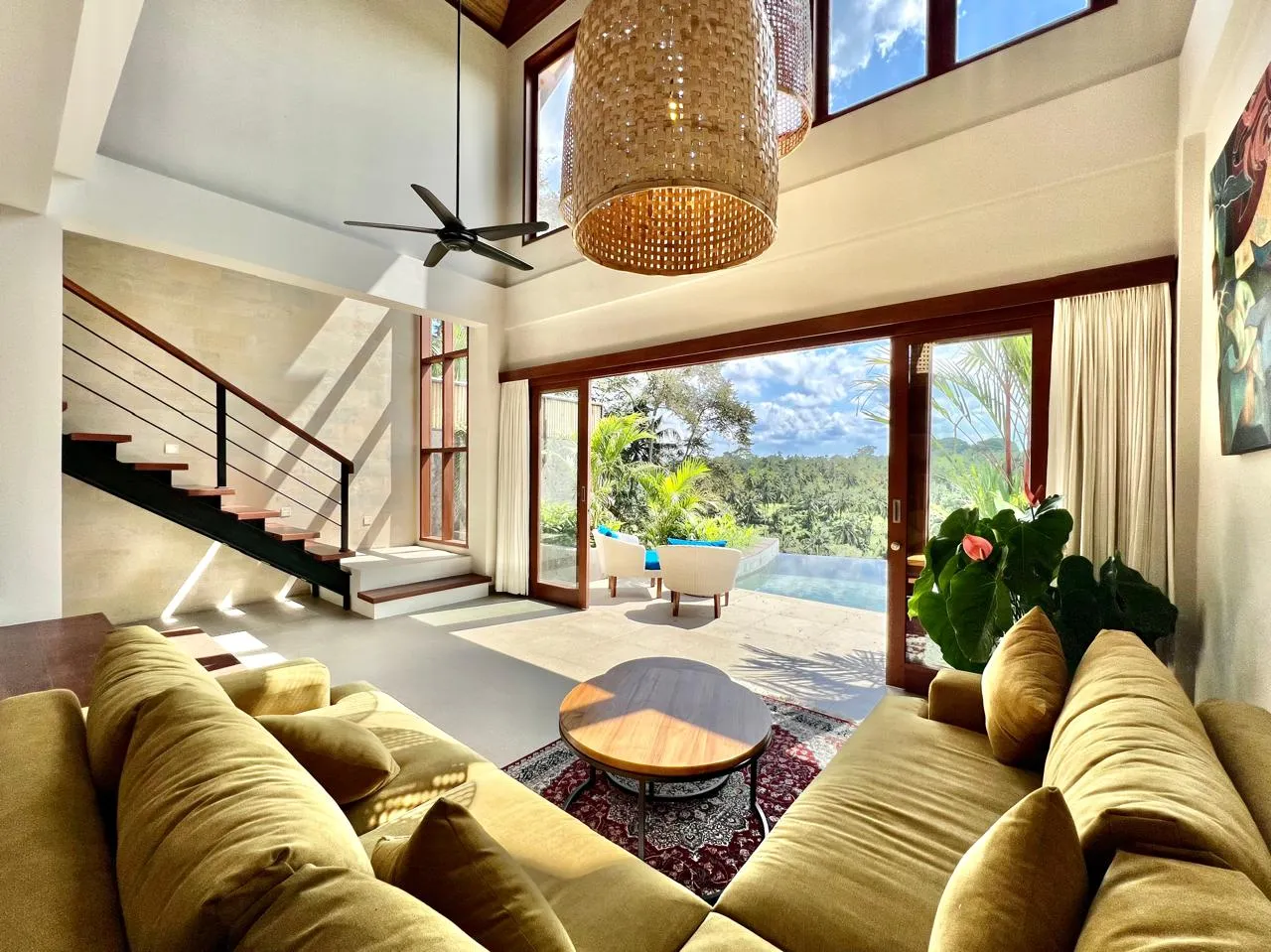 Stylish 1BR Jungle Retreat w/ River Views & Elevator