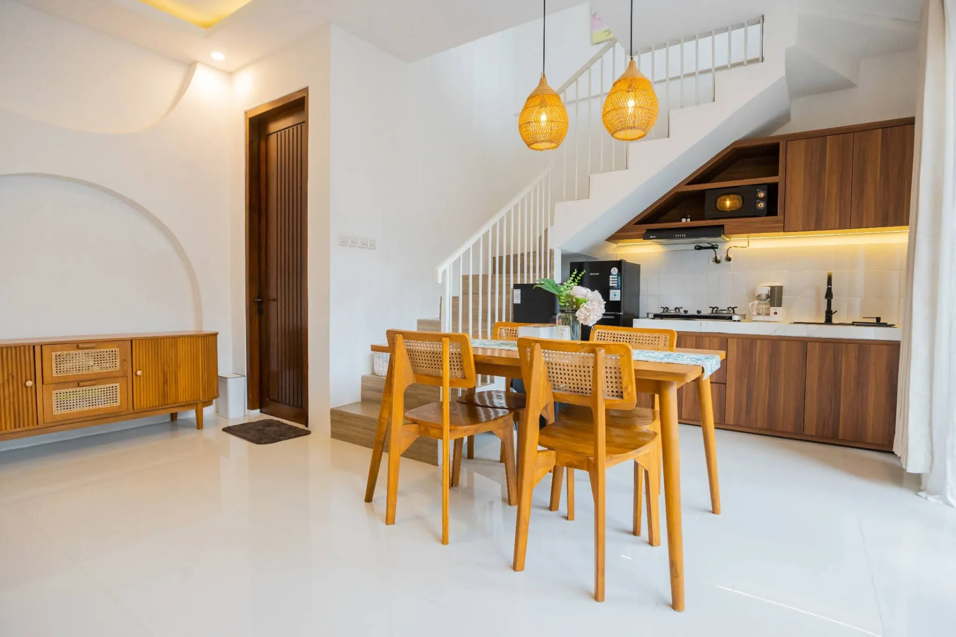 2BR Modern Villa at Berawa — image 2