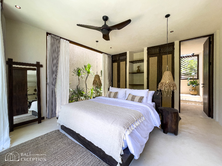 LUXURY VILLA PADANG2 WITH PRIVATE POOL AND ROOFTOP Ocean & Jungle view — image 4