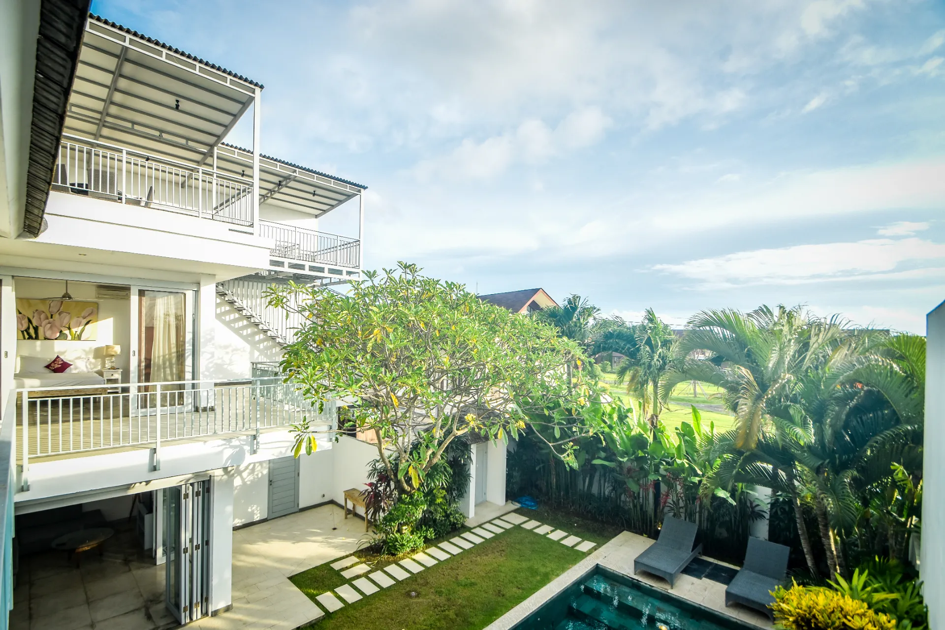 4 Bedrooms Villa Berawa Central — image 3