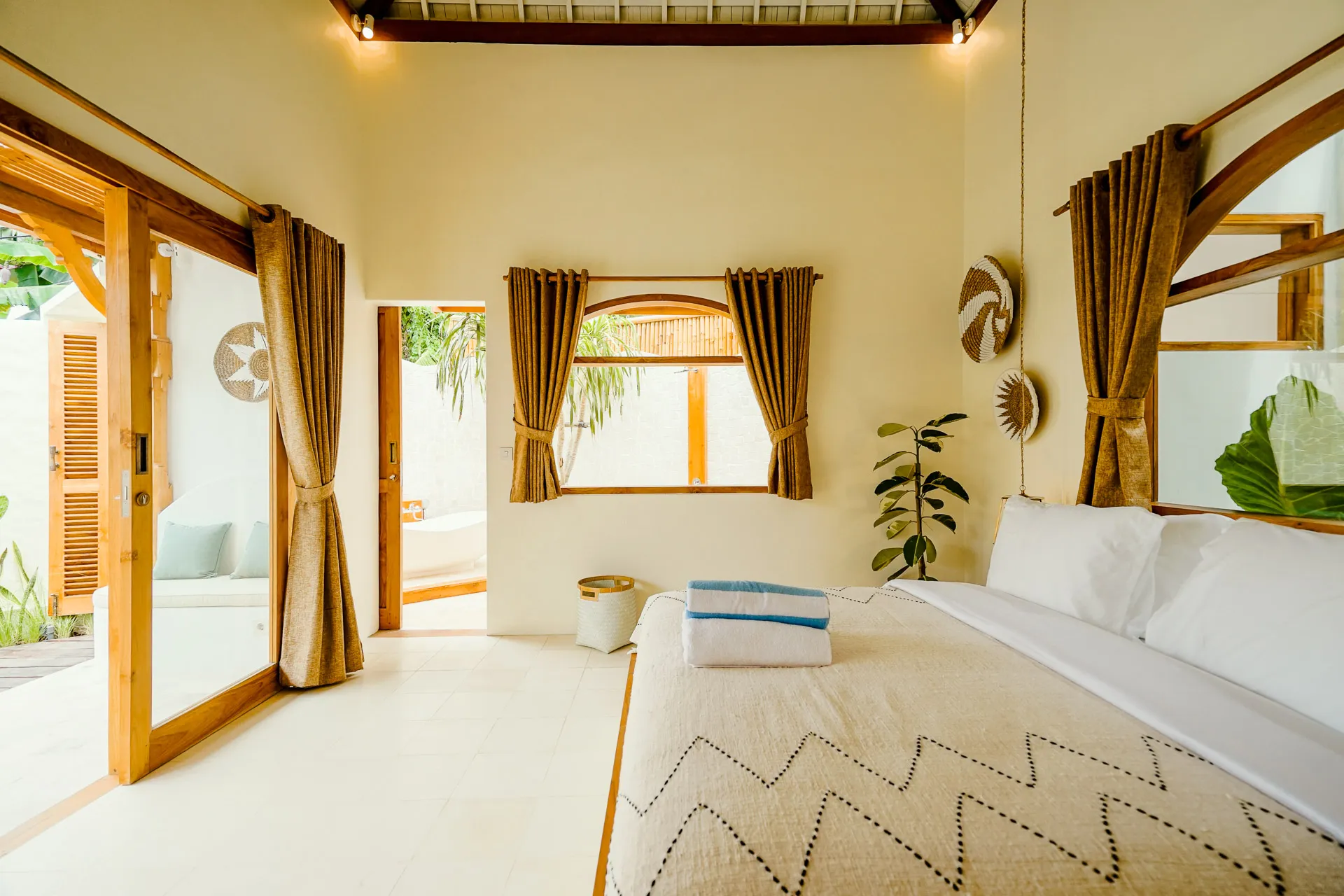 Canggutopia - Tropical Hideaway 1BR Pool Villa Prime Location — image 1