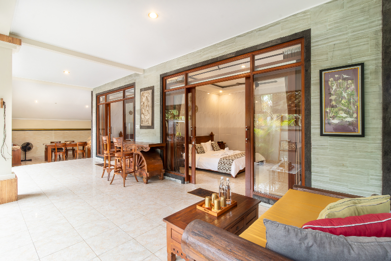 Penestanan Mandala Decorated Villa – Artistic Retreat in Central Ubud — image 4