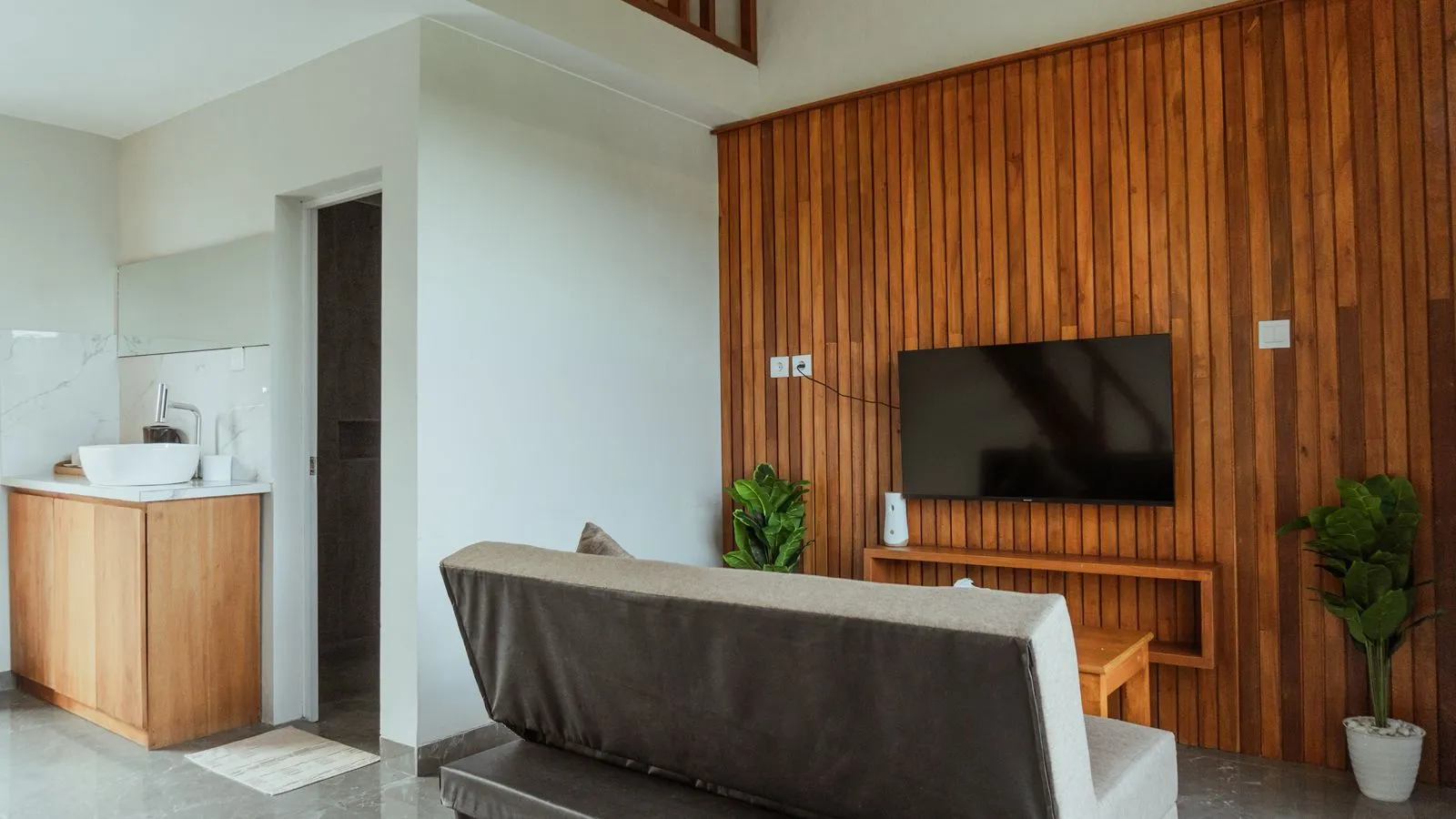 Uluwatu Mezzanine Guesthouse — image 4