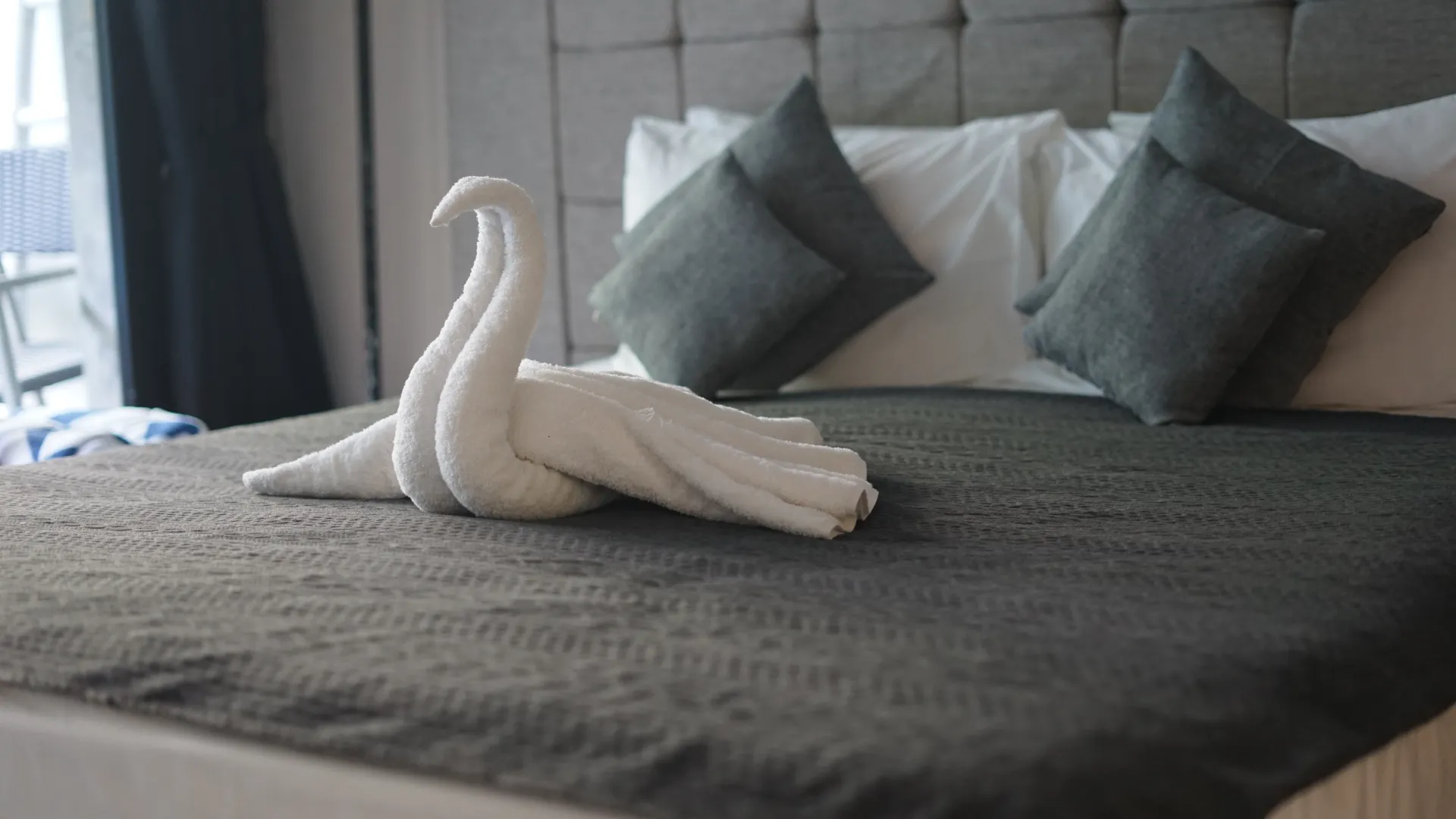 Studio For Rent 1 Bed In Seminyak Badung Bali EK-3869 — image 1