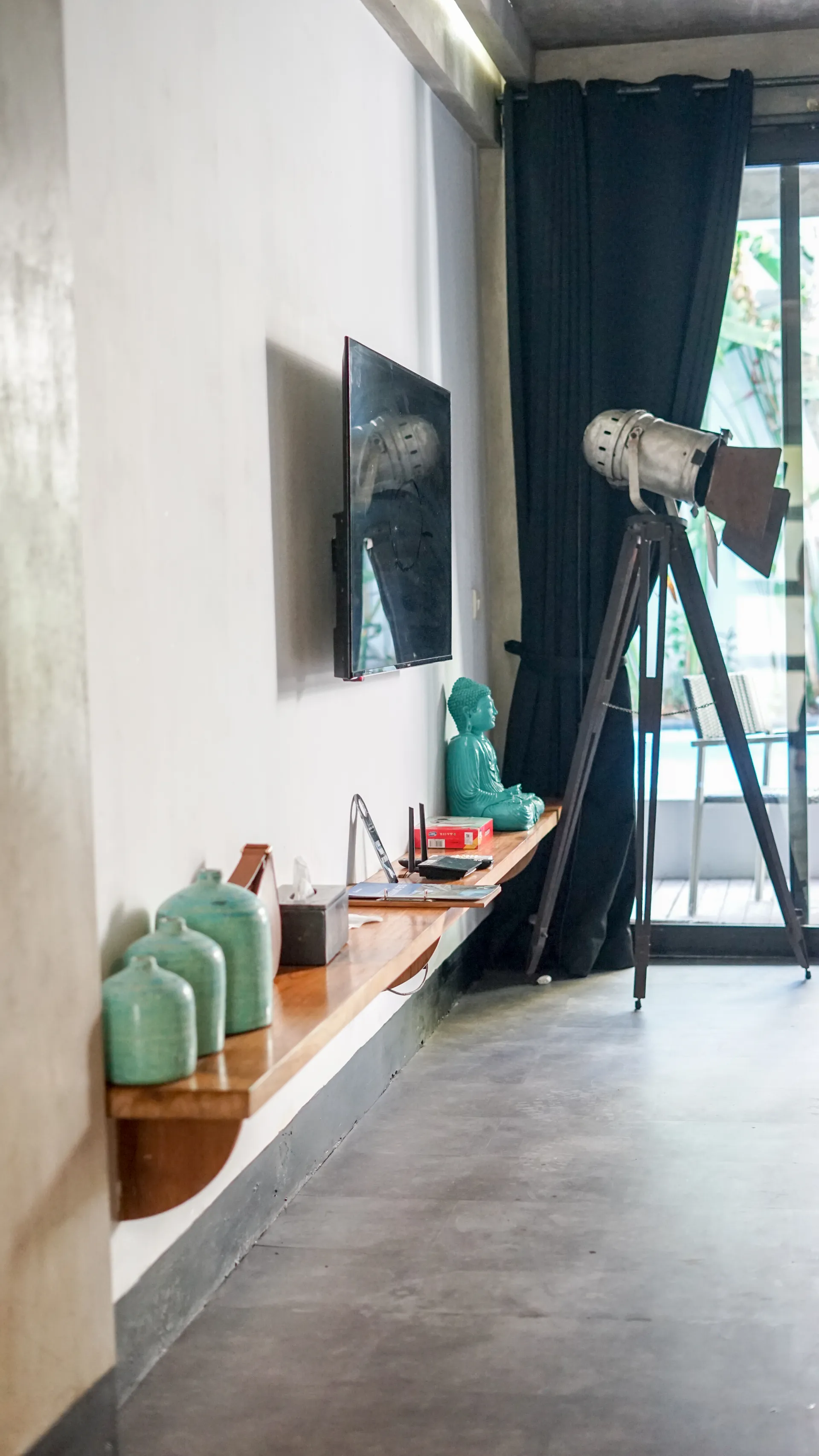 Studio For Rent 1 Bed In Seminyak Badung Bali EK-3869 — image 2