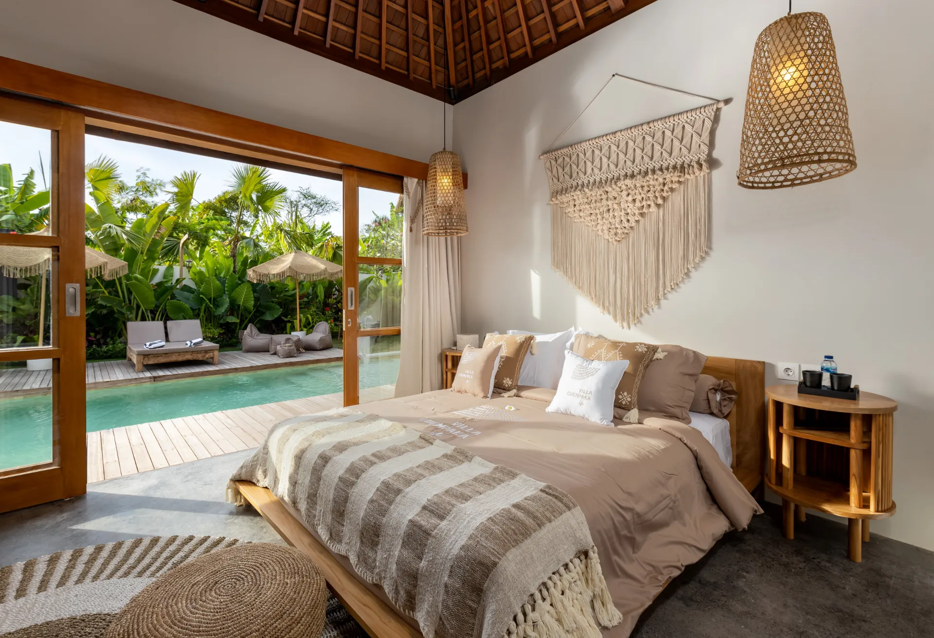 Villa Chempaka - Luxe Tropical 4BR Dream Villa in Canggu — image 1