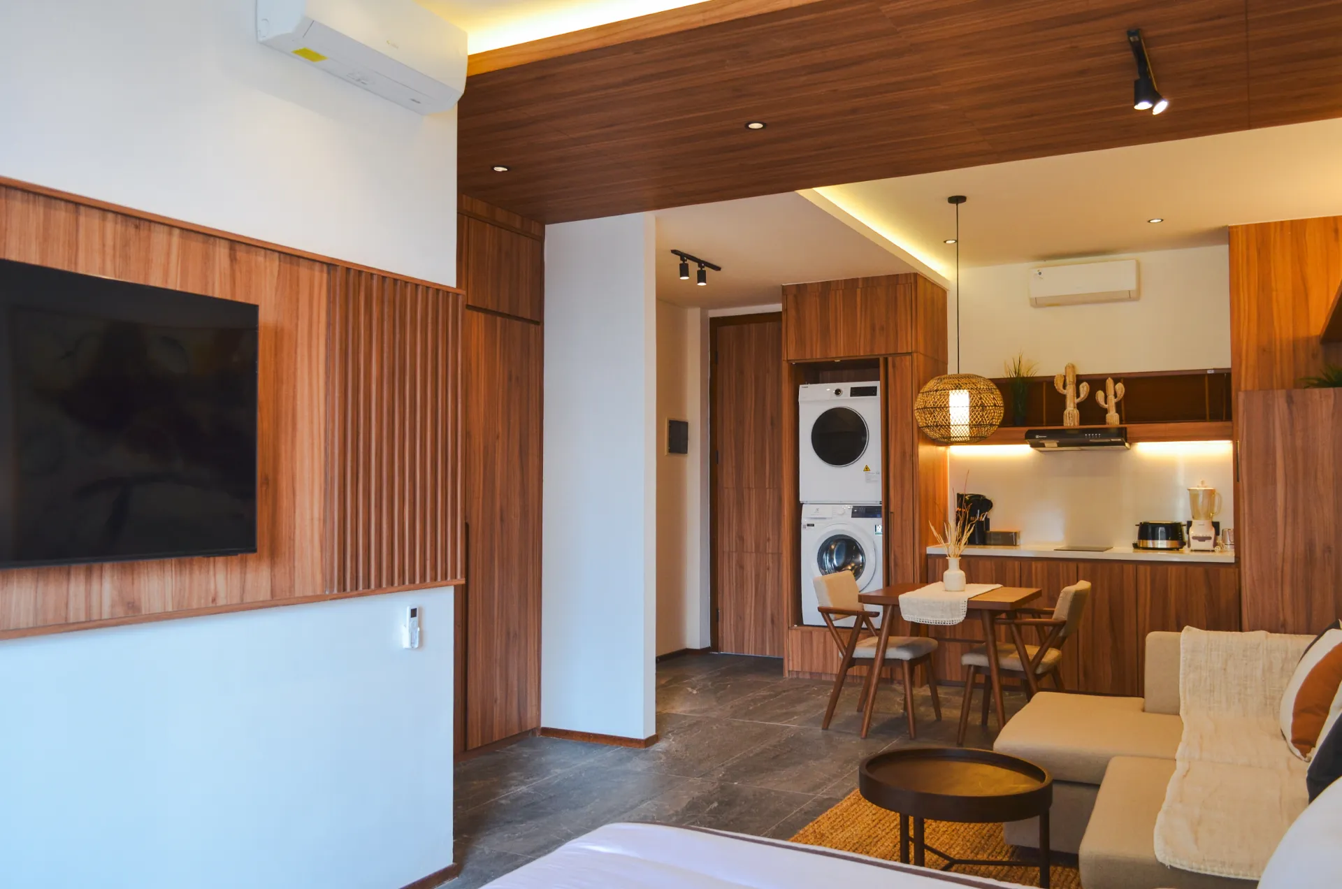 Luxury studio (fully equipped) — image 2