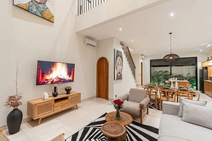 Villa For Rent 1 Bed In Batu Bolong Canggu Bali PO-3874 — image 1