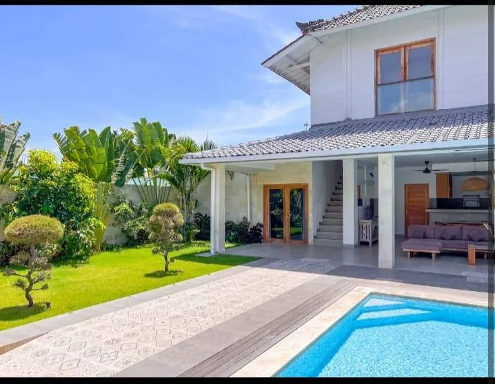 5 BEDROOM MODERN VILLA CLOSE TO BATU BELIG BEACH - AF594 — image 1