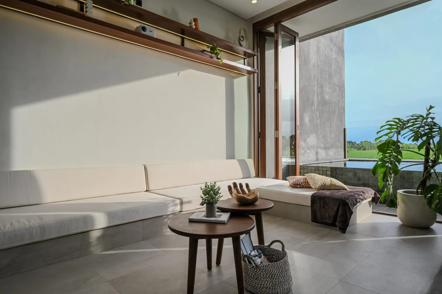 Villa Mahadira - Modern 2-Bedroom Villa with Rice Field & Ocean View — image 1