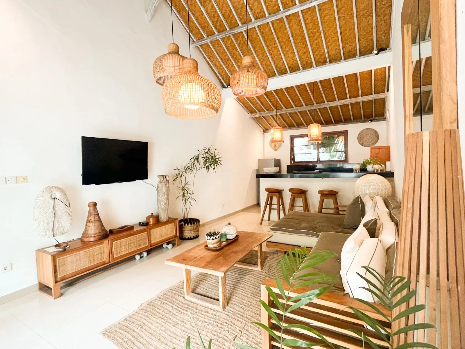 2BR Villa Tucked in Mertanadi — image 2